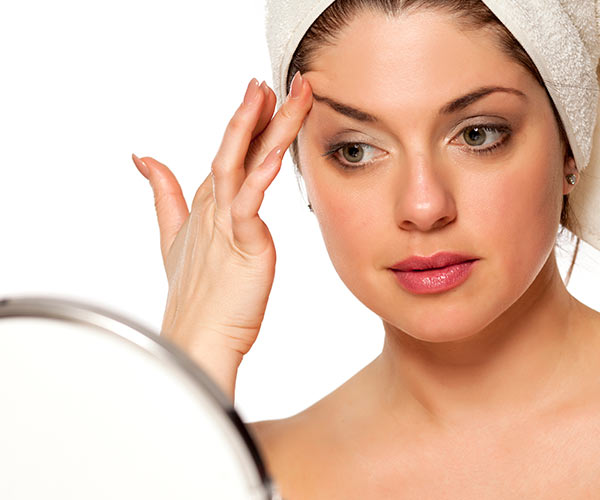 علت افتادگی ابرو