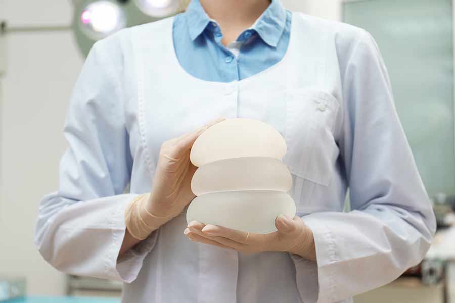 تفاوت پروتز زیر عضله و روی عضله