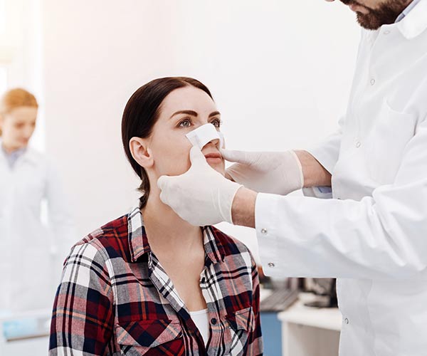 عوارض جراحی بینی