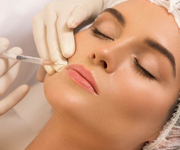 خطرات تزریق لب